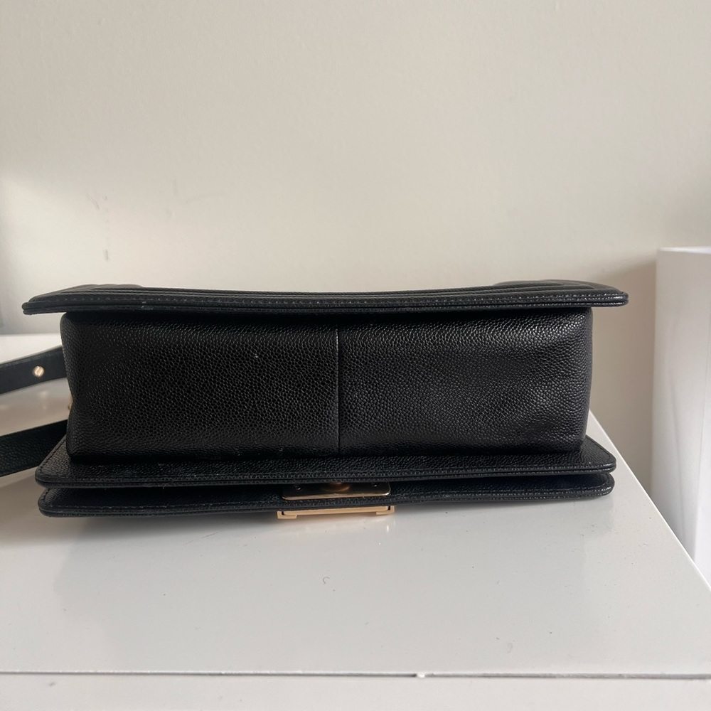 22C Chanel Boy Bag with silver/gold hardware - Picture 9 of 12